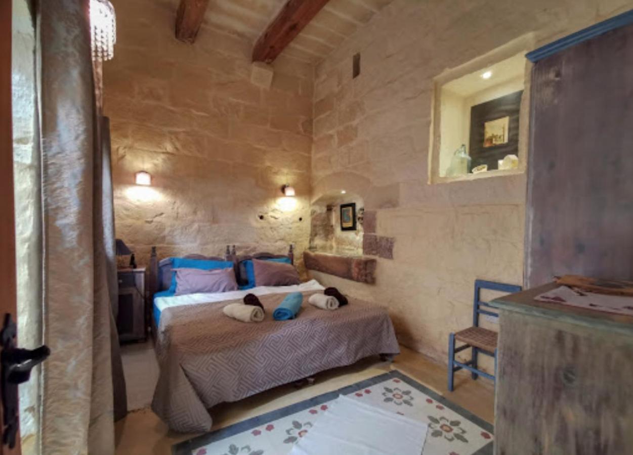 Peaceful Farmhouse Stay With Cozy Yard อาร์บ ภายนอก รูปภาพ