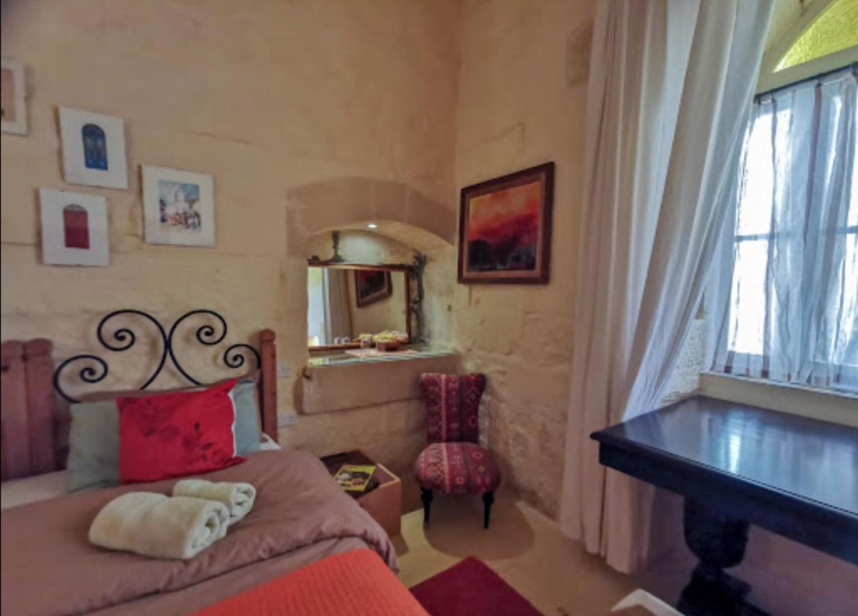 Peaceful Farmhouse Stay With Cozy Yard อาร์บ ภายนอก รูปภาพ