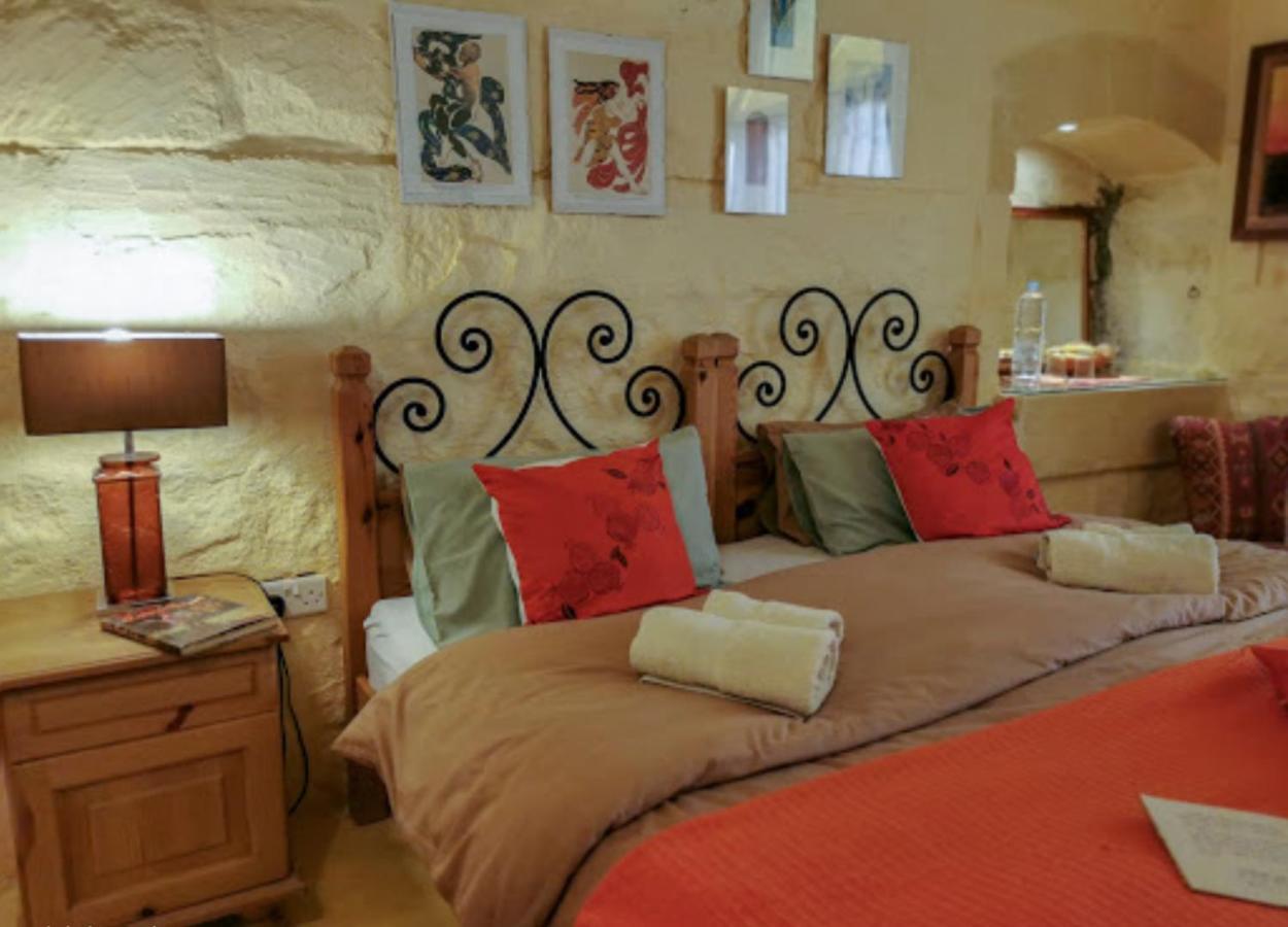 Peaceful Farmhouse Stay With Cozy Yard อาร์บ ภายนอก รูปภาพ