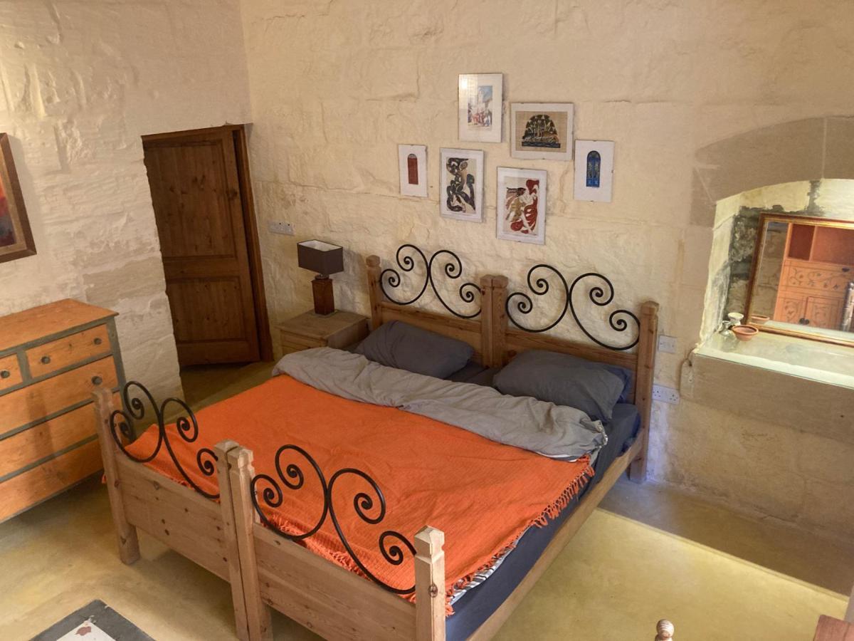 Peaceful Farmhouse Stay With Cozy Yard อาร์บ ภายนอก รูปภาพ