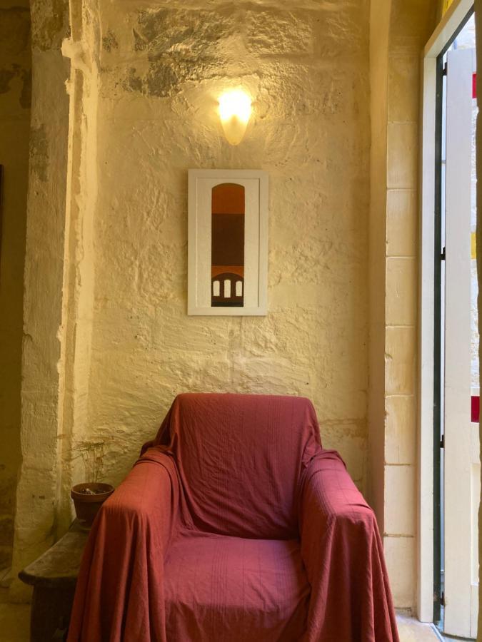 Peaceful Farmhouse Stay With Cozy Yard อาร์บ ภายนอก รูปภาพ
